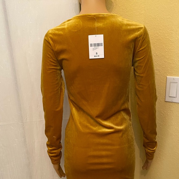 NWT Gold long sleeve suede dress - Picture 5 of 6